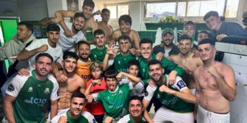 El CD Rota domina y golea al Puerto Real en el Navarro Flores