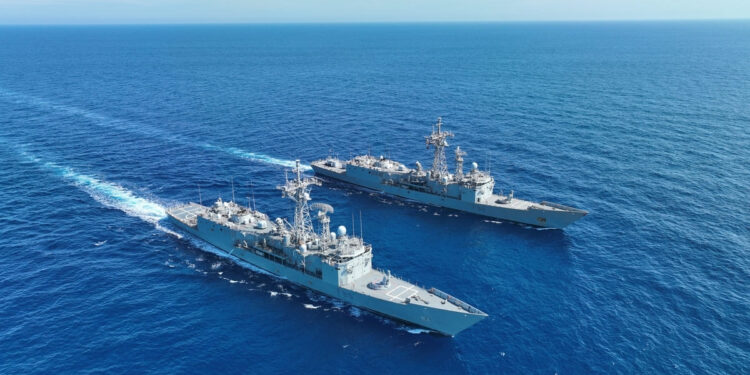 Fragatas Navarra y Canaria - Armada