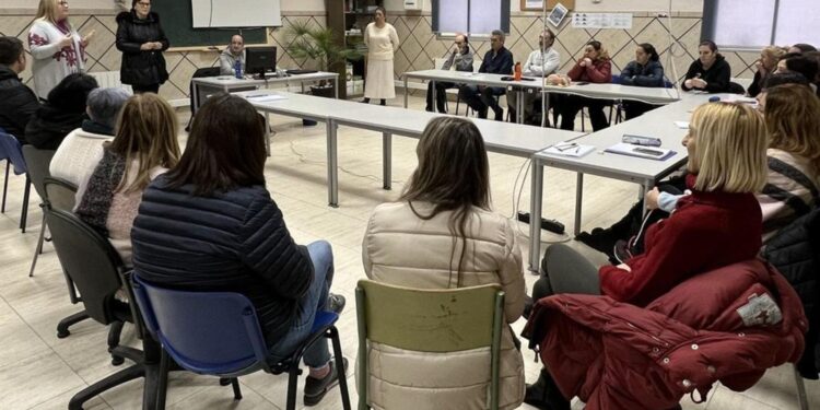 Alumnos en un taller de empleo