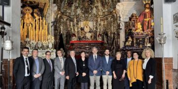 El Ayuntamiento de Rota muestra su apoyo a la Hermandad de la Salud en su salida procesional