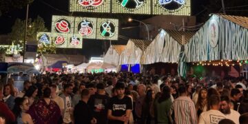 Chipiona se vuelca en una IV Feria del Moscatel que bate récords de asistencia