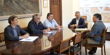 Rota prepara la temporada de verano con los chiringuitos en una reunión clave