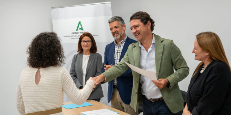 El delegado de empleo, Daniel Sánchez, en la clausura del taller de empleo