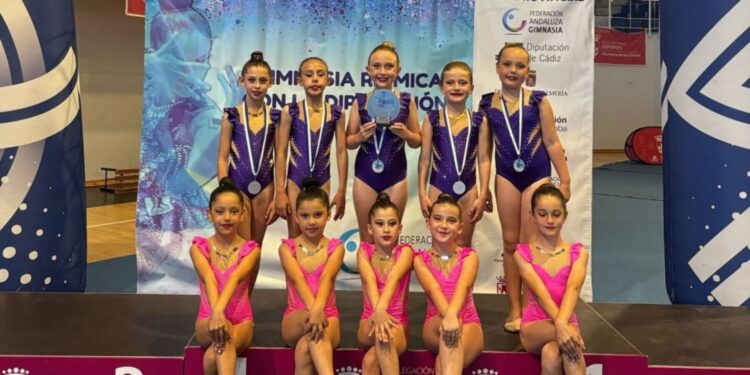 Equipo de gimnasia rítmica de la EFI Meva de Rota