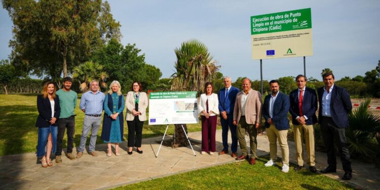 La Junta de Andalucía inicia las obras del punto limpio de Chipiona