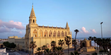 Chipiona iluminará desde el interior el Santuario de Regla para realzar sus vidrieras