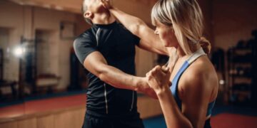 Rota impulsa un taller de autodefensa para mujeres