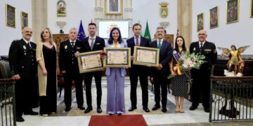 La Policía Nacional de Rota rinde homenaje a quienes inspiran con su labor solidaria y compromiso social