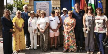 Chipiona rinde homenaje a Francheska por su entrega a AFA Faro