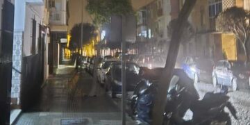 Vecinos de Rota reclaman una solución urgente ante la falta de iluminación