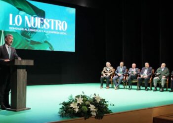Rota homenajea a siete negocios históricos en la IV Gala “Lo Nuestro” del 28F