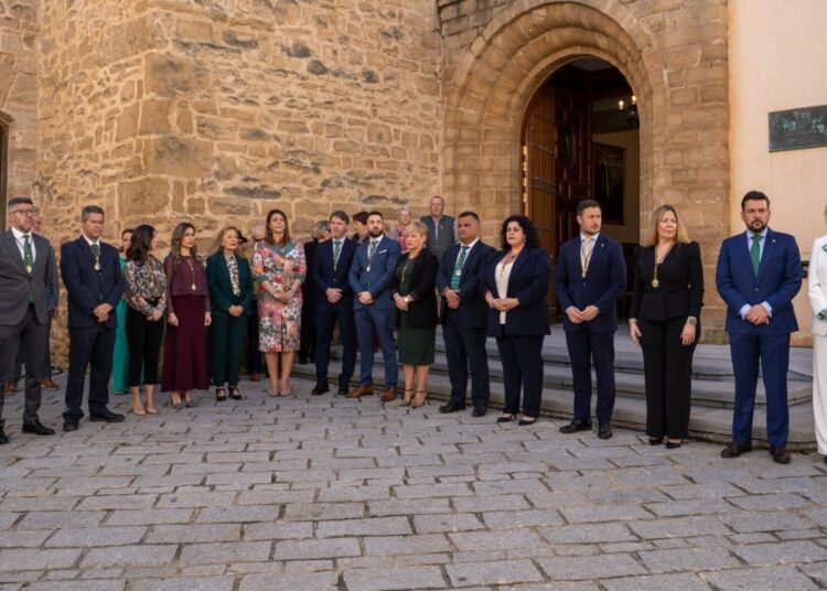 Rota y Chipiona conmemoran el 28F entre tradición y reconocimiento al comercio